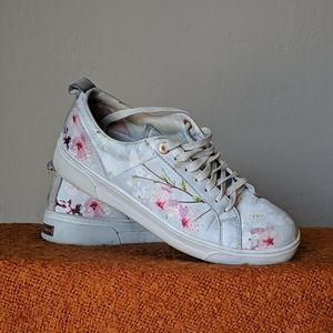 Teds Baker London  Light Grey Tennis Trainer